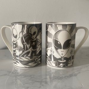 Alien Mugs